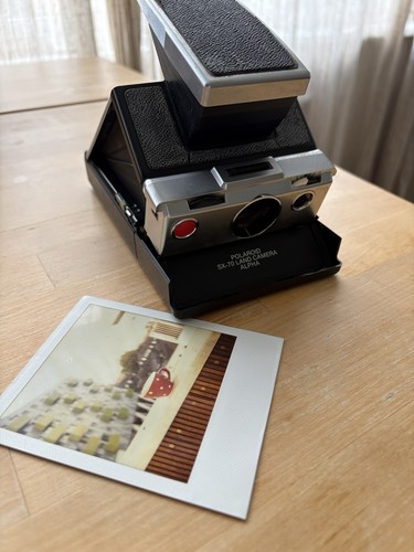 Polaroid land camera - polaroid, sx-70