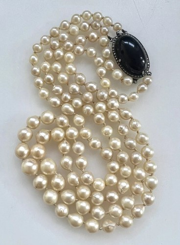 Antique creamy white - creamy, baroque