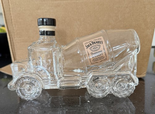 Jack daniel decanter - jack, daniel’s