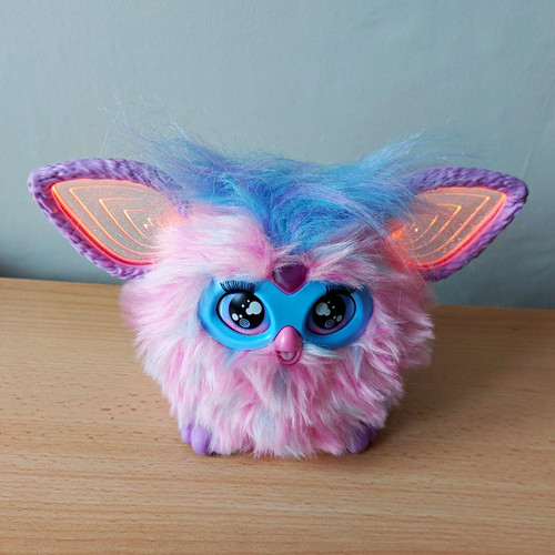 Hasbro furby interactive - hasbro,
