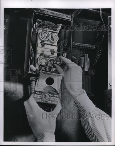 1949 press photo - 1949, a