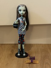 Monster High Frankie Stein Day