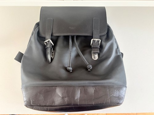 Osprey black