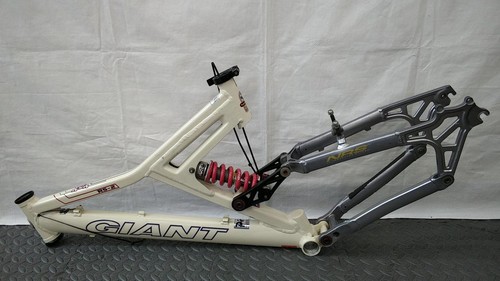 Giant mountain bike - giant,