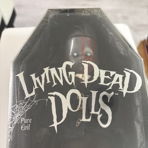 Living dead dolls - dead, kreek