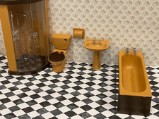 VINTAGE DOLLSHOUSE CAROLINES