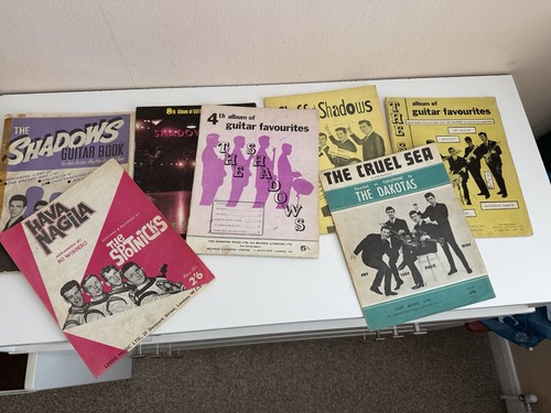 Shadows sheet music - music, books