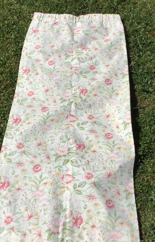Pair pretty floral cream - of,