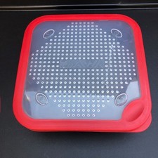 Daiwa Bait Ventilated Tackle Box 1.5L/2.6 Pints (1)