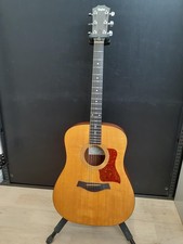 TAYLOR 110 Acoustic Guitar
