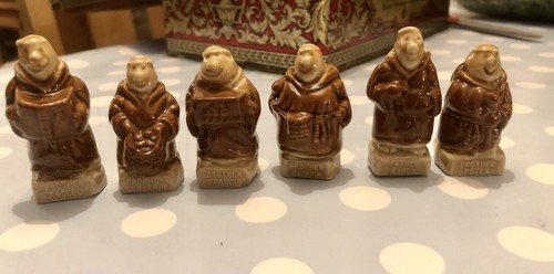 All six wade monks - wade,