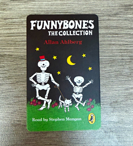 Yoto card funnybones - card,