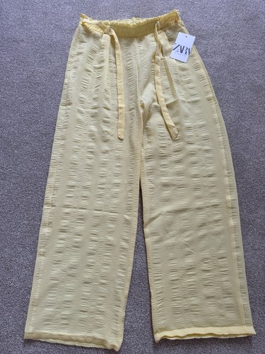 Bnwt pale lemon yellow