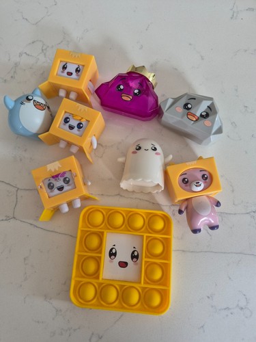 Lanky box figures - figures, x