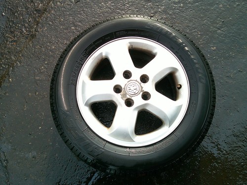 Vauxhall vivaro trafic alloy - vauxhall,