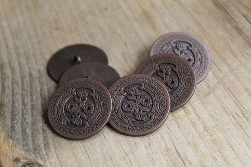 Round metal floral - metal, buttons