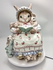 1992 Fitz & Floyd Bonnet Hill