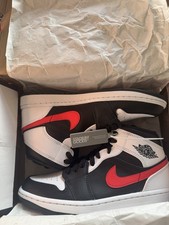 Air Jordan 1 Mid Chile Red