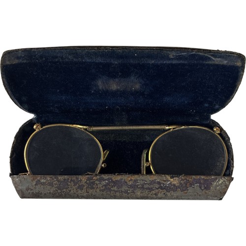 Vintage gold metal pince nez - gold,