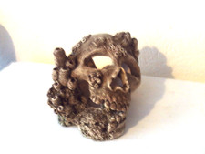 RESIN FISH TANK SKULL WITH BARNACLES ORNAMENT 7.5" OR 19 CM IN LENGTH