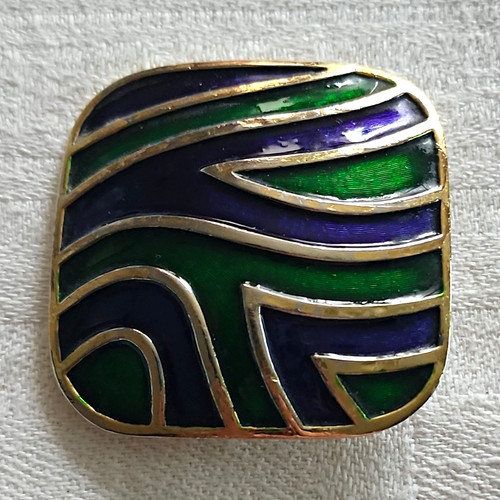 Sphinx signed gold - signed, plated