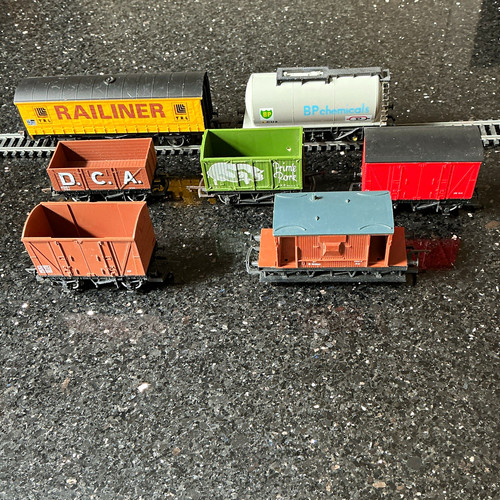 Hornby gauge wagons - oo, job