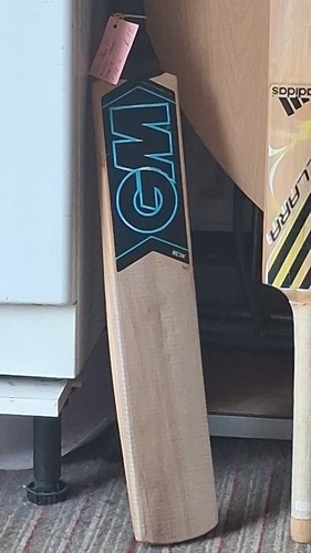 Neon cricket bat - neon,