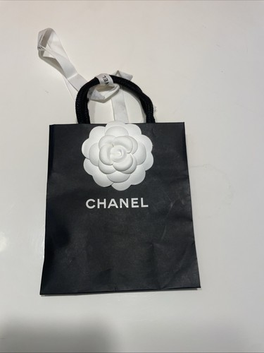 Authentic chanel gift - authentic,