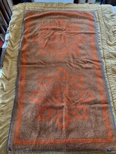 Vintage Retro Bath Towel