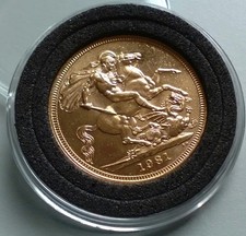 The Royal Mint® 1981 QEII Full Sovereign 22ct 916.7 Fine Gold Bullion Coin