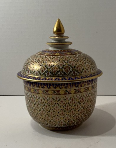 Thai porcelain benjarong - porcelain,