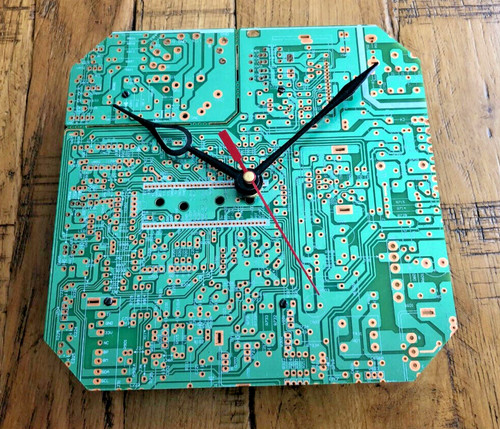 Square circuit clock 18x18 - circuit, cm