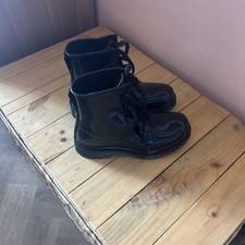 DKNY BOOTS SIZE6 Black Patent