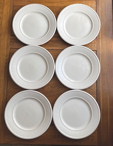 Lightly used set wedgwood - lightly,
