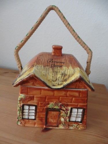 Cottage biscuit barrel