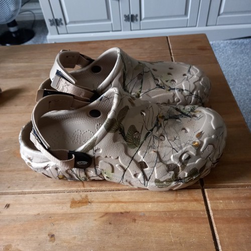 Pair croc style camo shoes - camo,