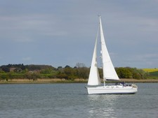 Photo 6x4 Cabin cruiser on the