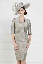 JOHN CHARLES SIZE 10 MOTHER OF