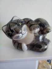 Quail Cat - Dave. Whimsical ceramic cat. 3.75"x5"/9cmx12cm. Excellent condition