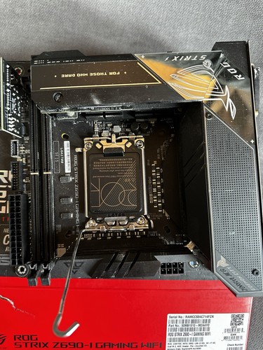Asus rog strix z690 gaming - z690-i,