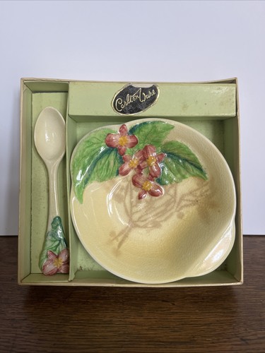 Carlton ware yellow - yellow, apple