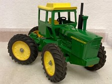 1/16 scale 1970’s Ertl no510 John Deere 7520 Tractor tracteur traktor two hole