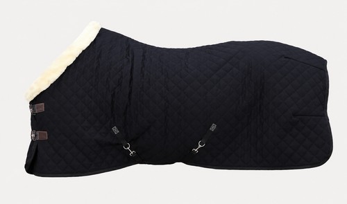 Black quilted waterproof horse - quilted,