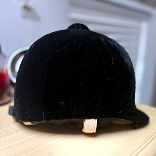 International riding helmets - international,