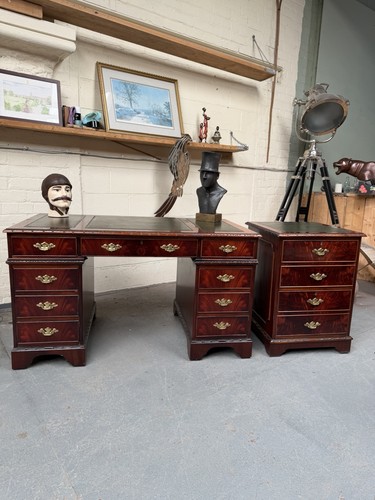 Traditional style mahogany - traditional,