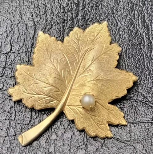 Vintage maple leaf - leaf, with