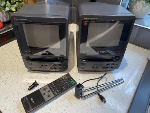 Bundle of 2x - 🙇🏻, sony
