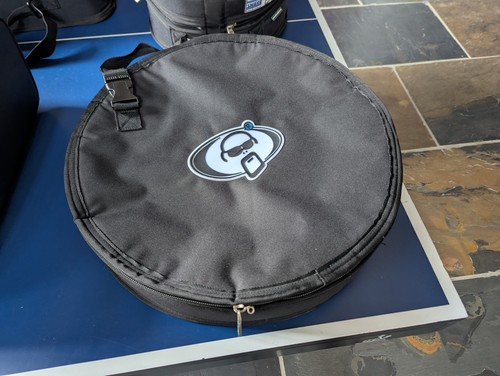 Protection racket 9518 18 - protection,