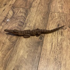 HAND CARVED AFRICAN WOODEN CROCODILE FIGURINE 46 CM LONG NICE AUTHENTIC