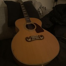 Epiphone EJ-200